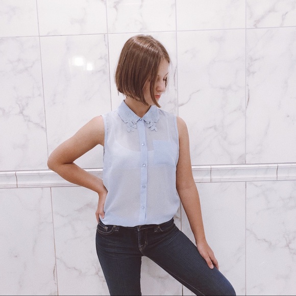 princess vera wang Tops - Light blue blouse